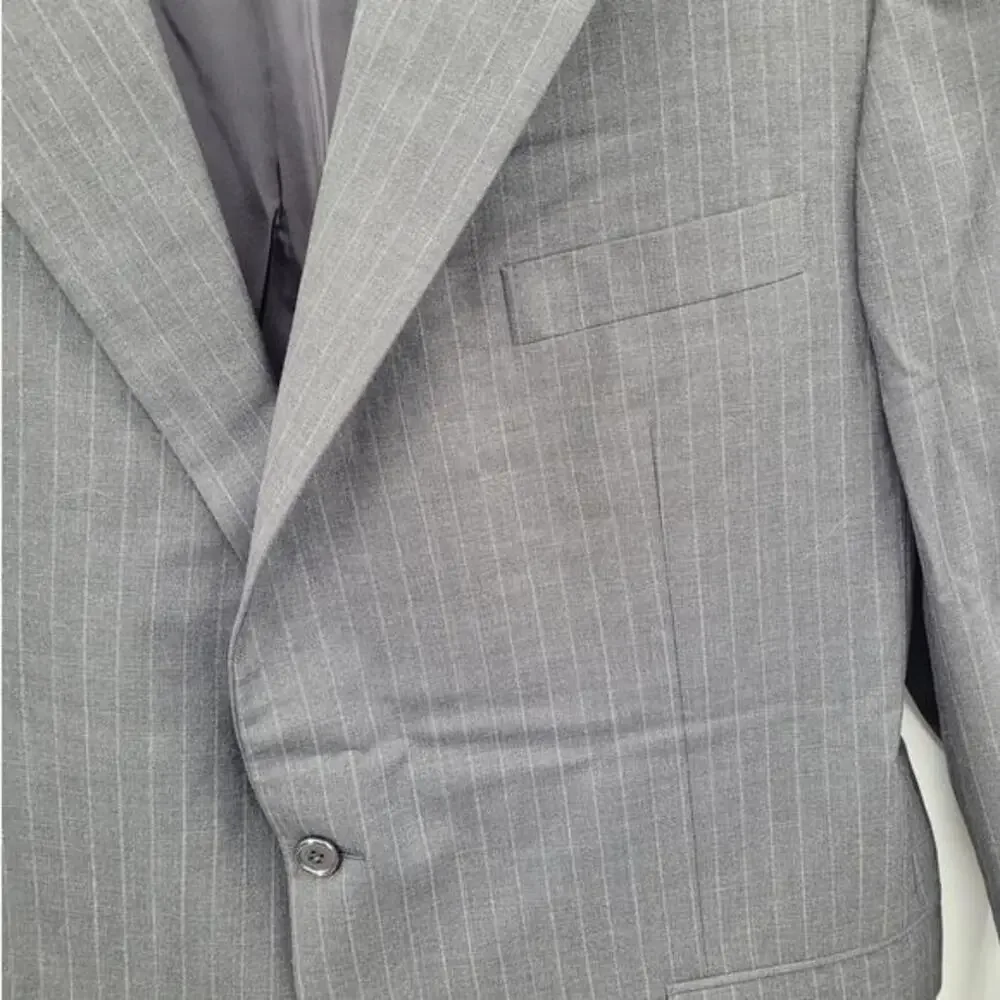 Barneys New York‎ Gray Pin Stripe Two Button Single Breasted Men's Suit Jacket